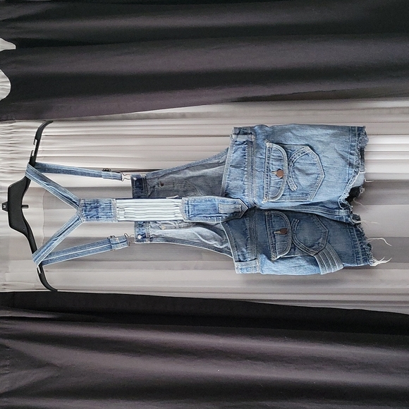 Overall mini skirt - Picture 2 of 2